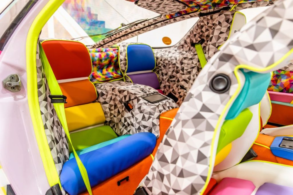 Multicolor: así es el último Porsche Art Car 11 Motor16 Porsche Art Car Okuda San Miguel9 Motor16