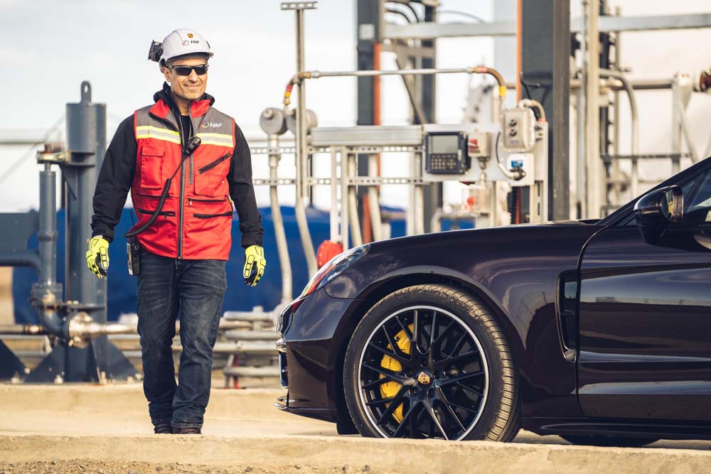 Porsche crea un carburante limpio simplemente con aire y agua 1 Motor16 Porsche