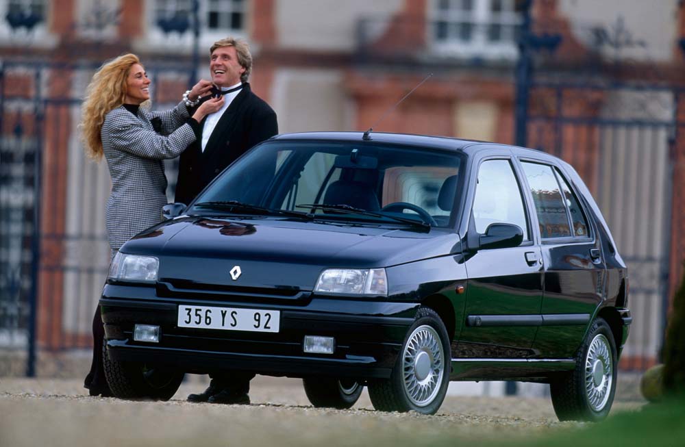 El coche francés más vendido de todos los tiempos se renueva. Es un Renault 17 Motor16 Renault Clio 12 Motor16