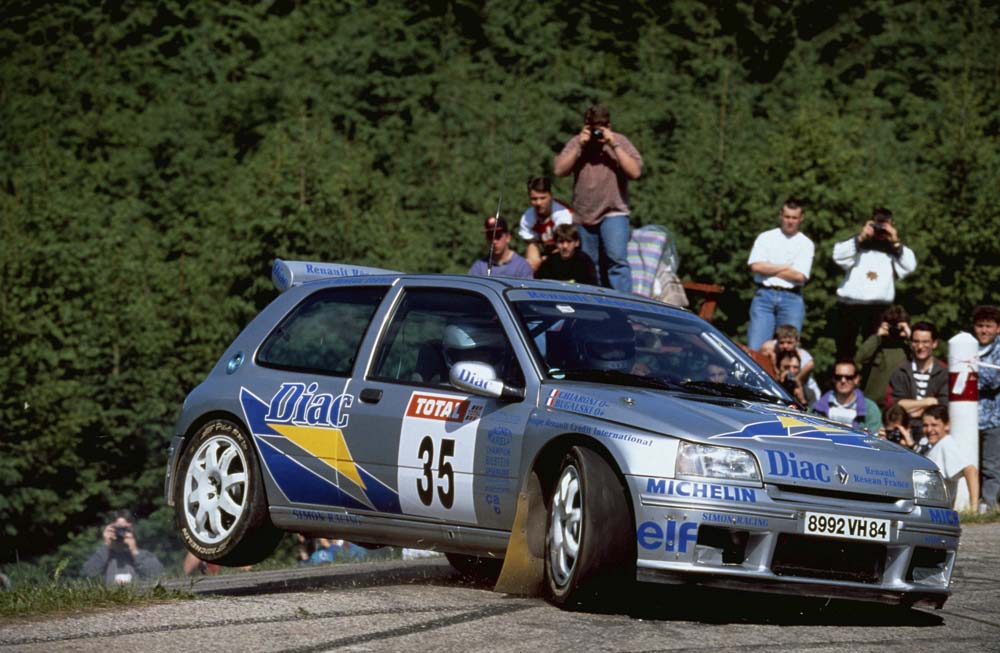 El coche francés más vendido de todos los tiempos se renueva. Es un Renault 24 Motor16 Renault Clio 19 Motor16