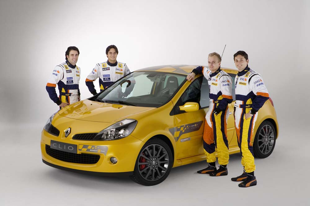 El coche francés más vendido de todos los tiempos se renueva. Es un Renault 25 Motor16 Renault Clio 20 Motor16