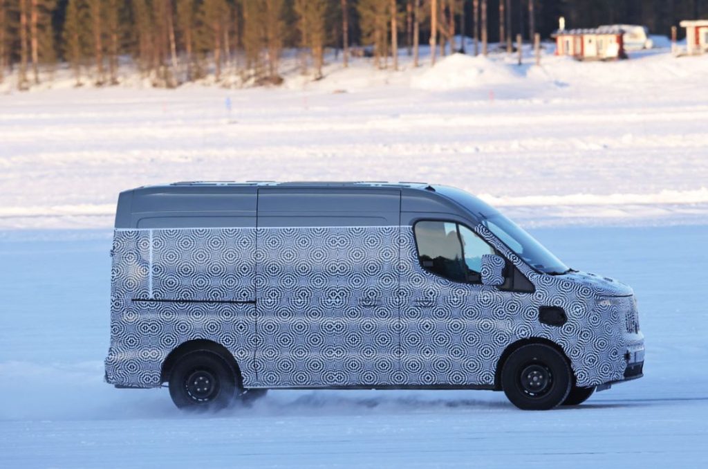 Renault Master Electric Van 7 Motor16