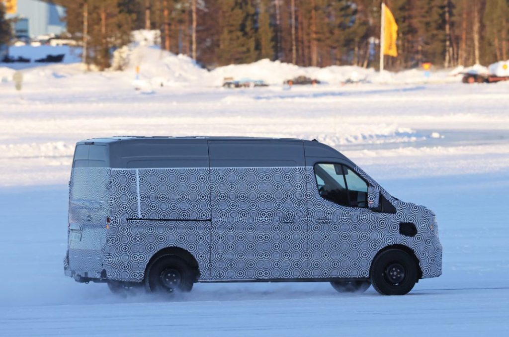 Renault Master Electric Van 8 Motor16