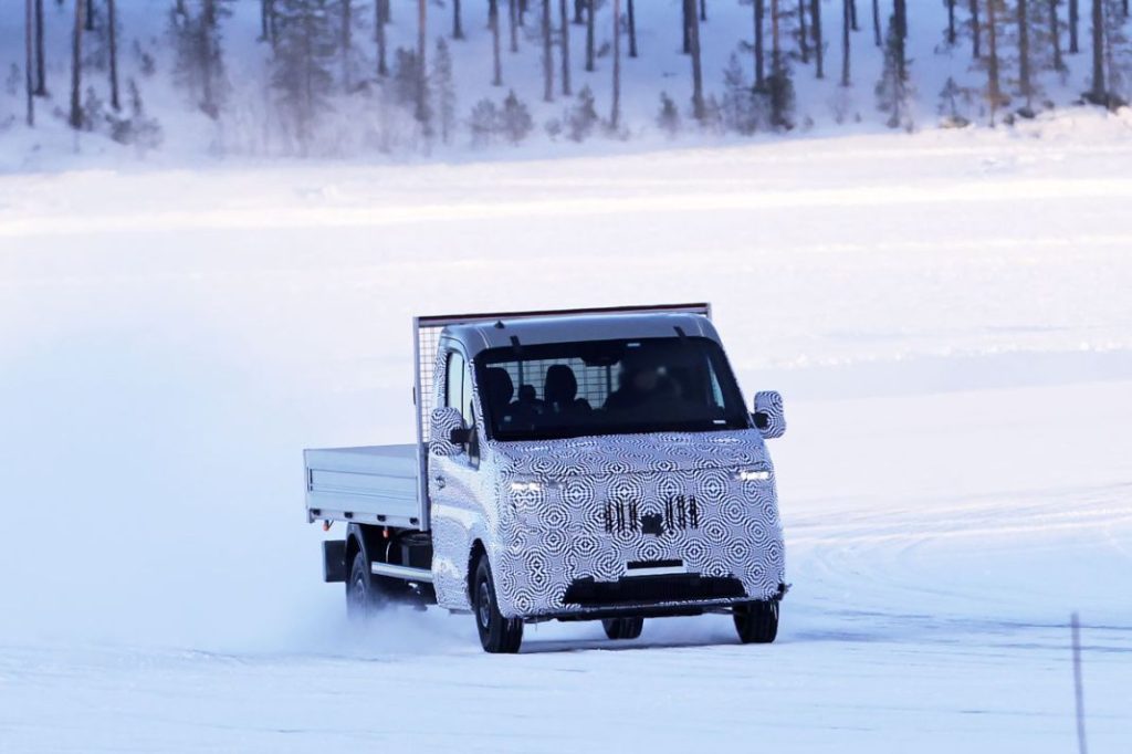 Renault Master Flatbed 1 Motor16