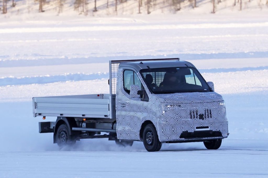 Renault Master Flatbed 3 Motor16