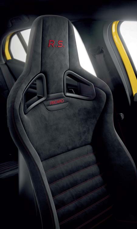 Renault Megane RS Ultime 5 Motor16