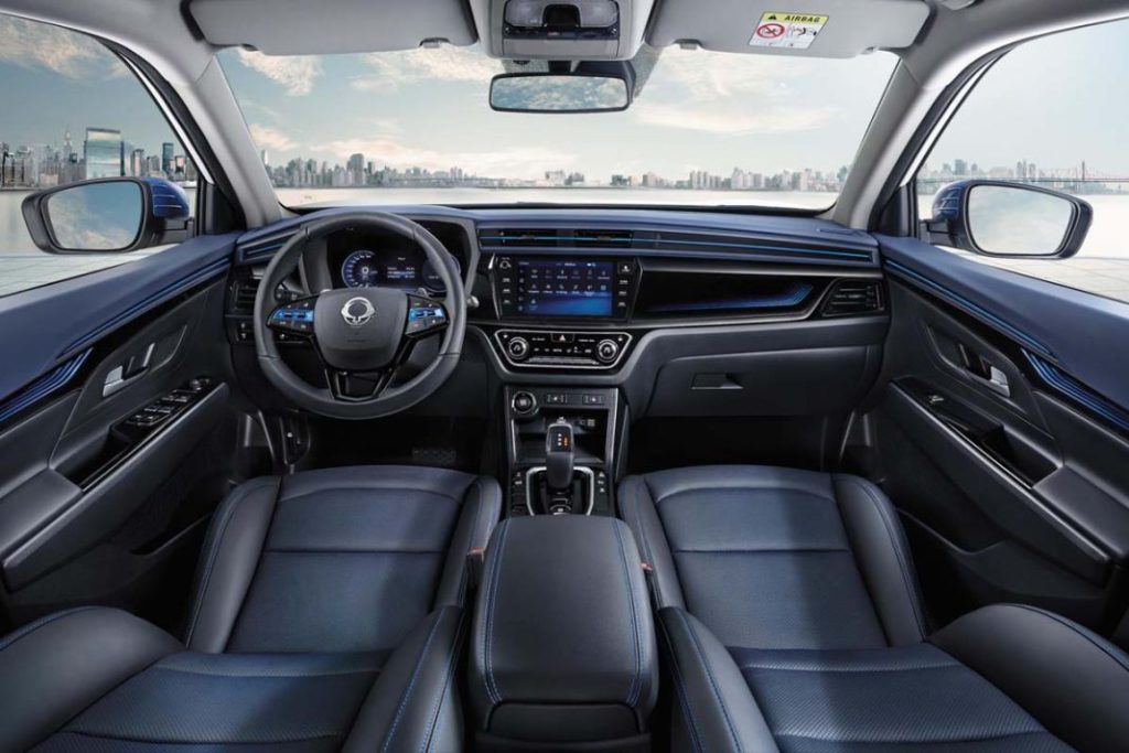 SsangYong Korando e-Motion: Conducimos el primer eléctrico de la marca coreana 4 Motor16 SsangYong Korando e Motion salpicadero Motor16