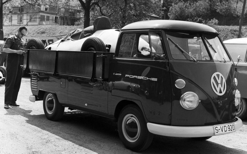 Volkswagen ID.Buzz Porsche Renndienst 10 Motor16