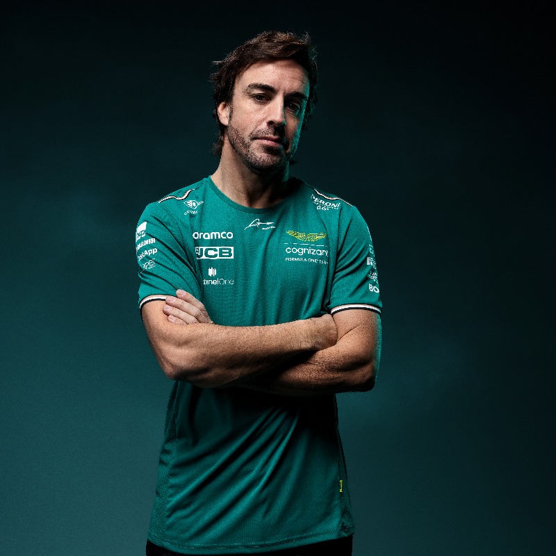 Fernando Alonso camiseta Aston Martin. Imagen.