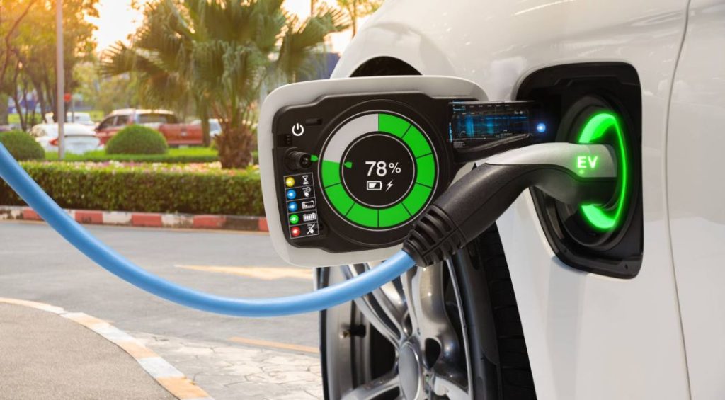 Estos son los españoles que se comprarían un coche eléctrico 9 Motor16 coche
