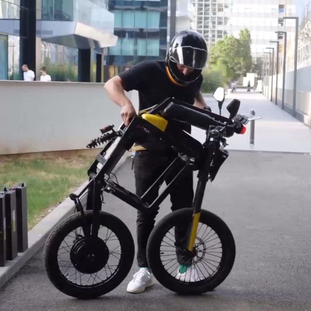 Esta moto es eléctrica, cuesta 3.000 euros y es la única que te puedes subir a tu casa 181 Motor16 Colibrí M22