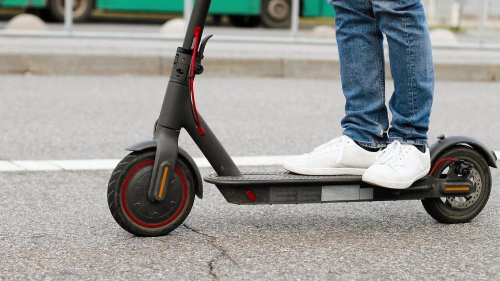 La nueva norma por la que te podrán 'incautar' tu patinete eléctrico 46 Motor16 leyes