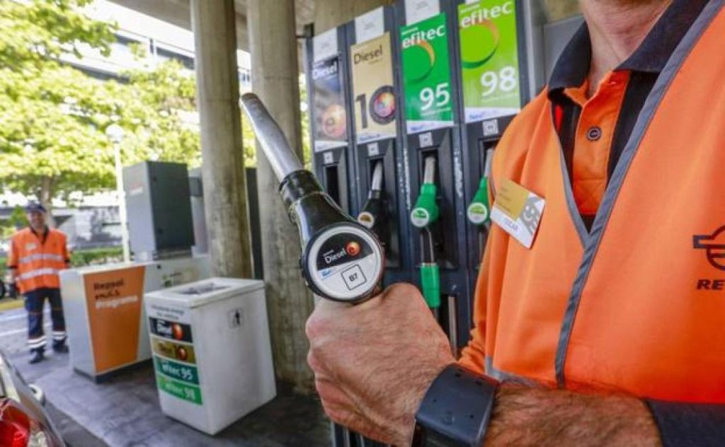 A partir del 1 de abril comienza una nueva guerra de precios entre Repsol, Cepsa, BP, Galp... 16 Motor16 rebajas