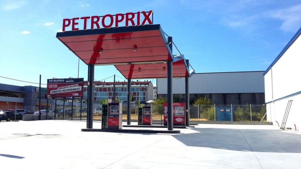 Pagar un 50% menos en gasolineras Repsol y Cepsa es posible: sigue este truco 282 Motor16 descuentos