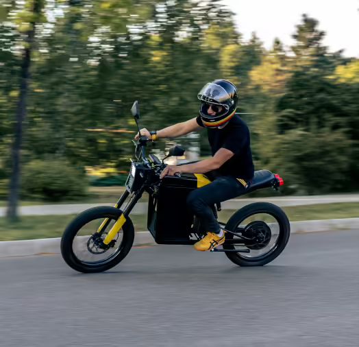 Esta moto es eléctrica, cuesta 3.000 euros y es la única que te puedes subir a tu casa 185 Motor16 Colibrí M22