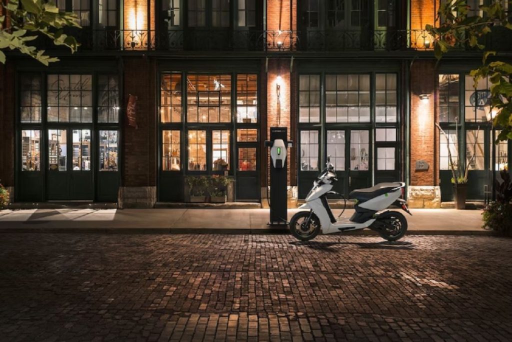 moto electrica calle Motor16