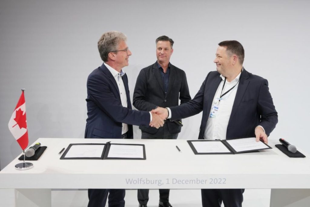 Volkswagen podría llevar a EE.UU. una fábrica de baterías prevista para Europa 1 Motor16 volkswagen group and powerco EE.UU Motor16