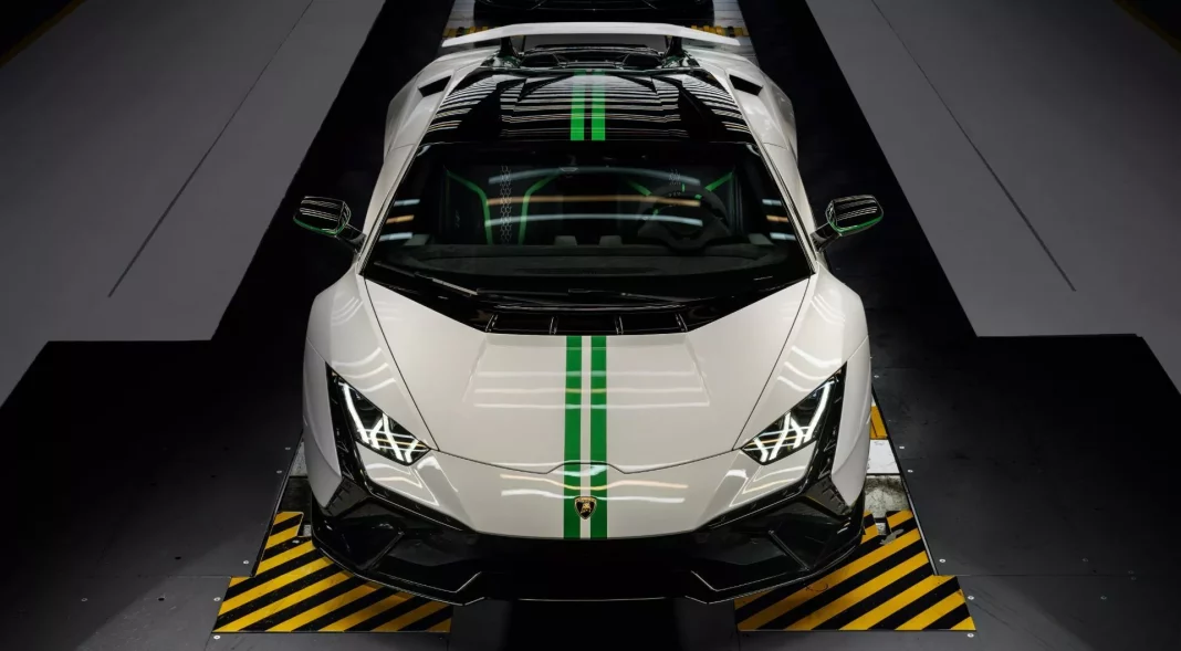 2023 Lamborghini Huracán. Imagen portada.