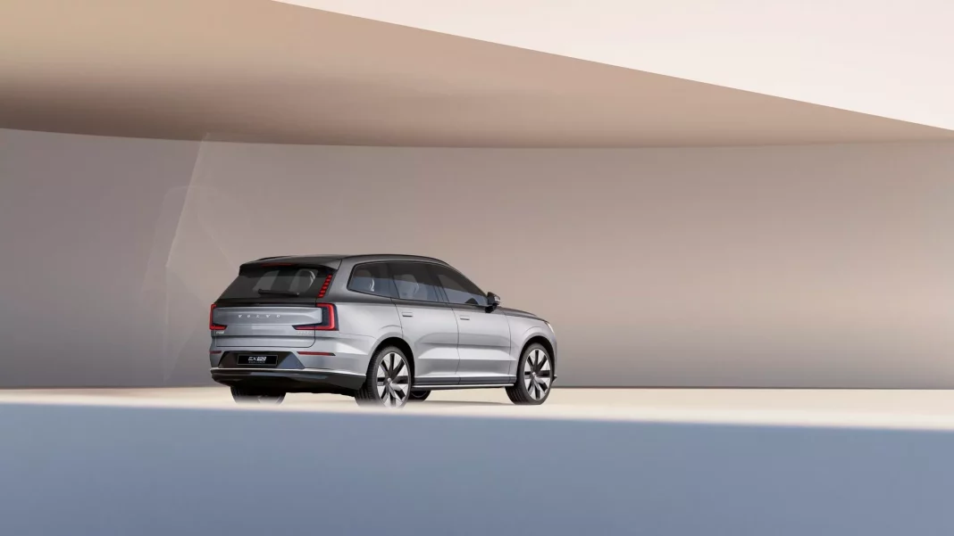 2023 Volvo EX90 Excellence. Imagen portada.