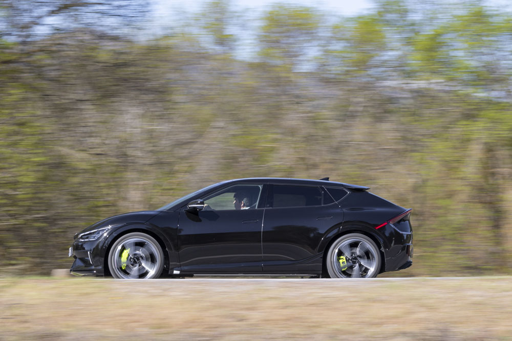 El Kia EV6 es un SUV eléctrico que ofrece movilidad sin compromisos 1 Motor16 2023 kia ev6 gt al volante 1 Motor16