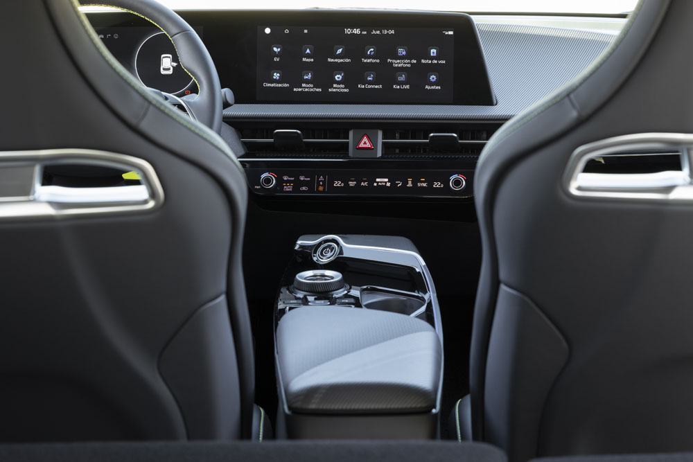 Conducimos el Kia EV6 GT, un silencioso matagigantes 25 Motor16 2023 kia ev6 gt al volante 6 Motor16