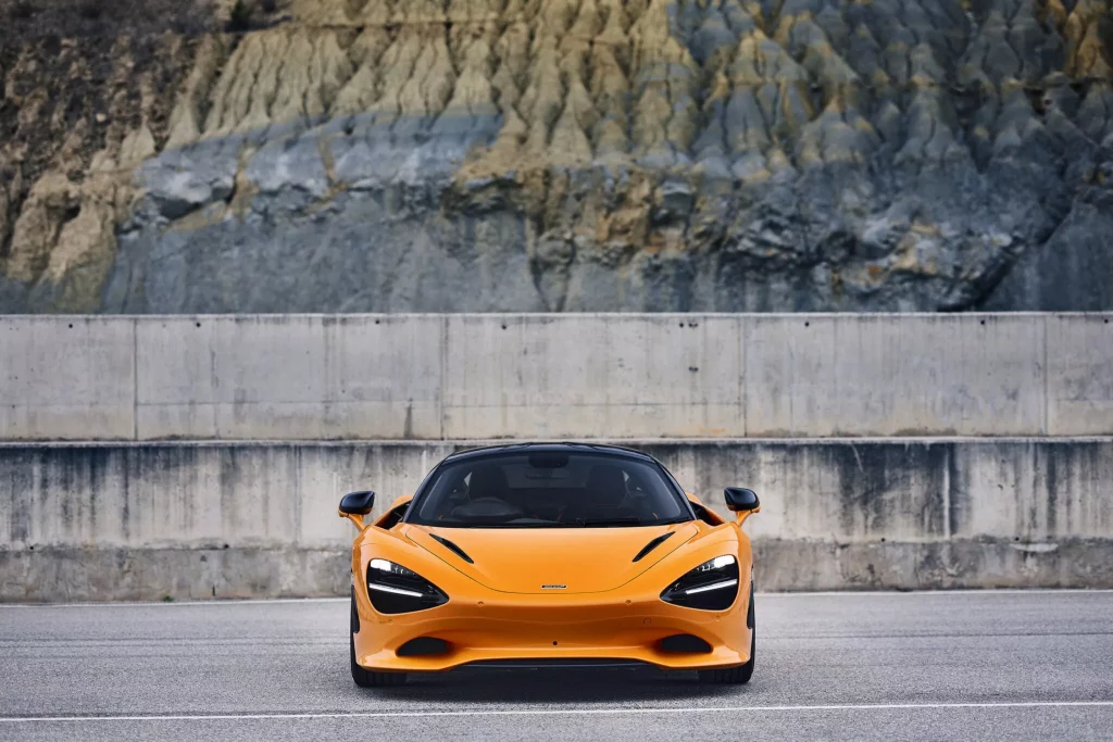 2023 mclaren 750s coupe 20 Motor16