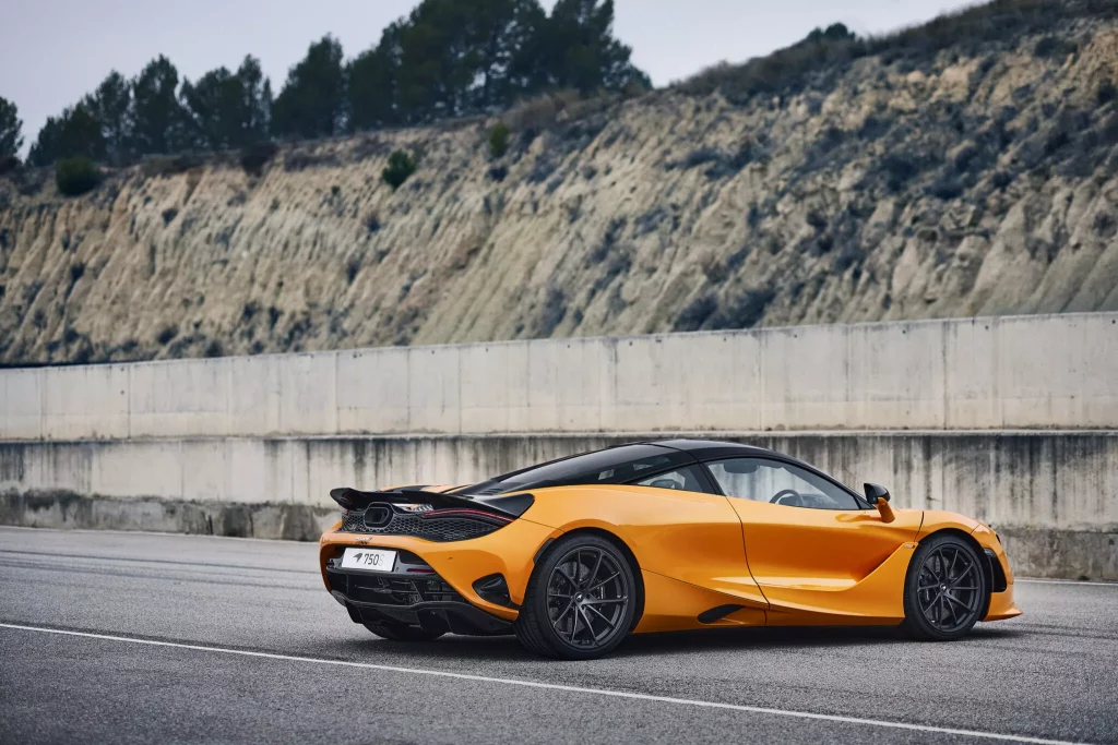 2023 mclaren 750s coupe 22 Motor16