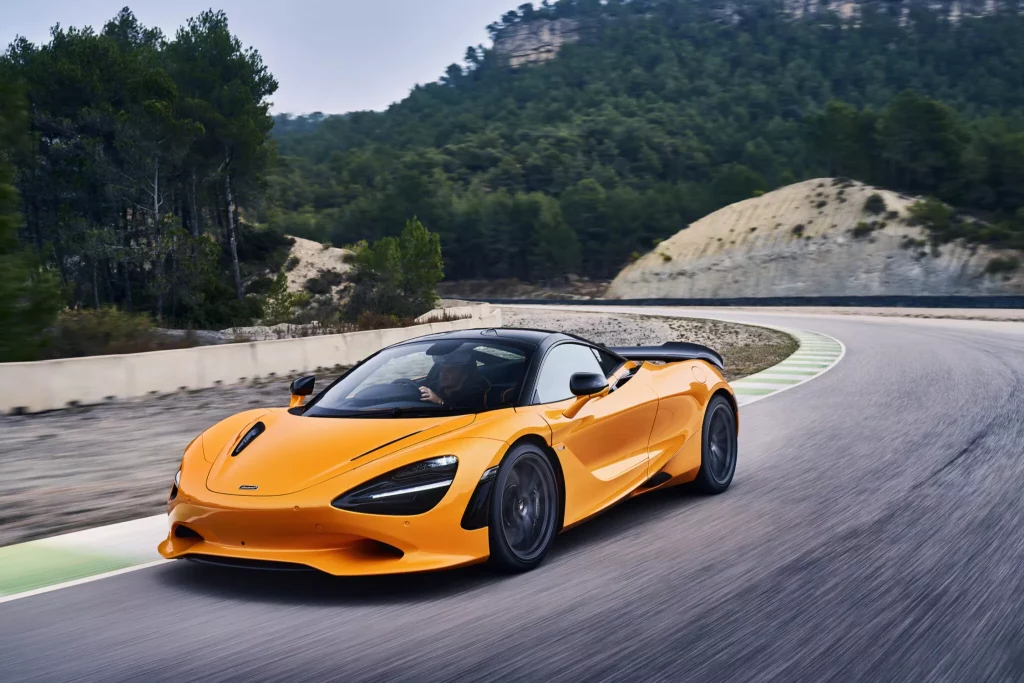 2023 mclaren 750s coupe 24 Motor16