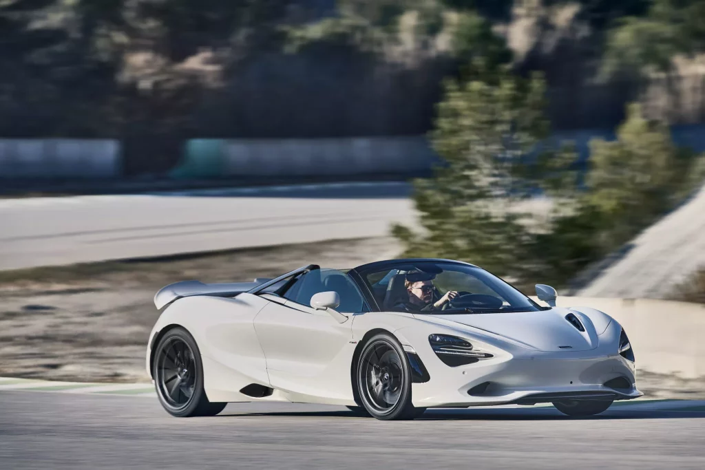 2023 mclaren 750s spider 13 Motor16