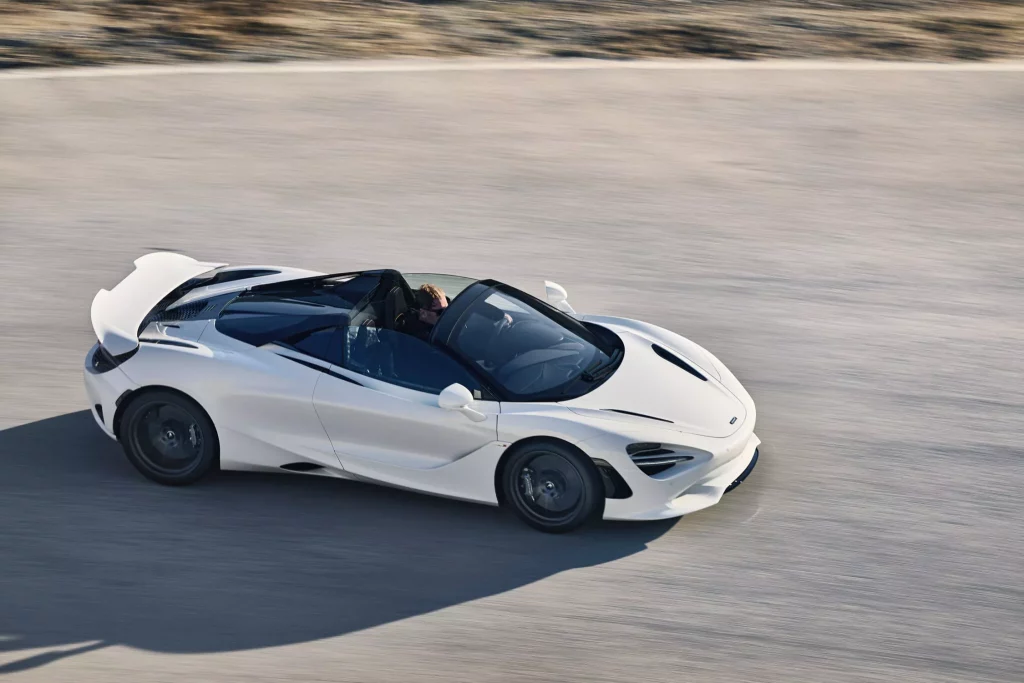 2023 mclaren 750s spider 15 Motor16