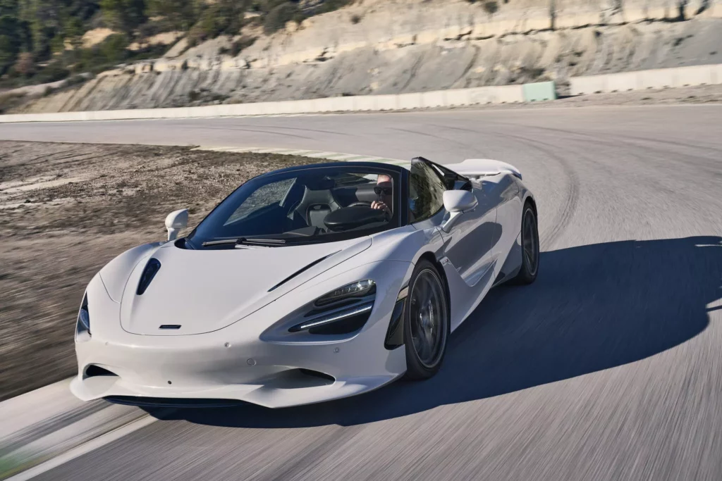 2023 mclaren 750s spider 19 Motor16