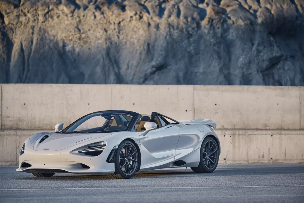 2023 mclaren 750s spider 26 Motor16