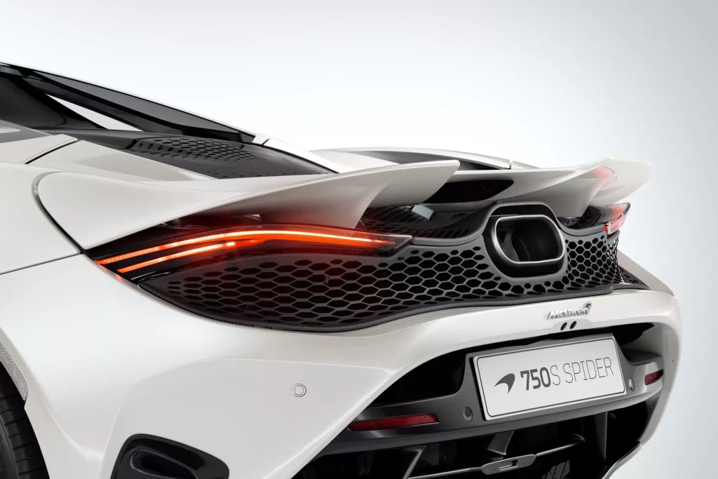 2023 mclaren 750s spider 33 Motor16