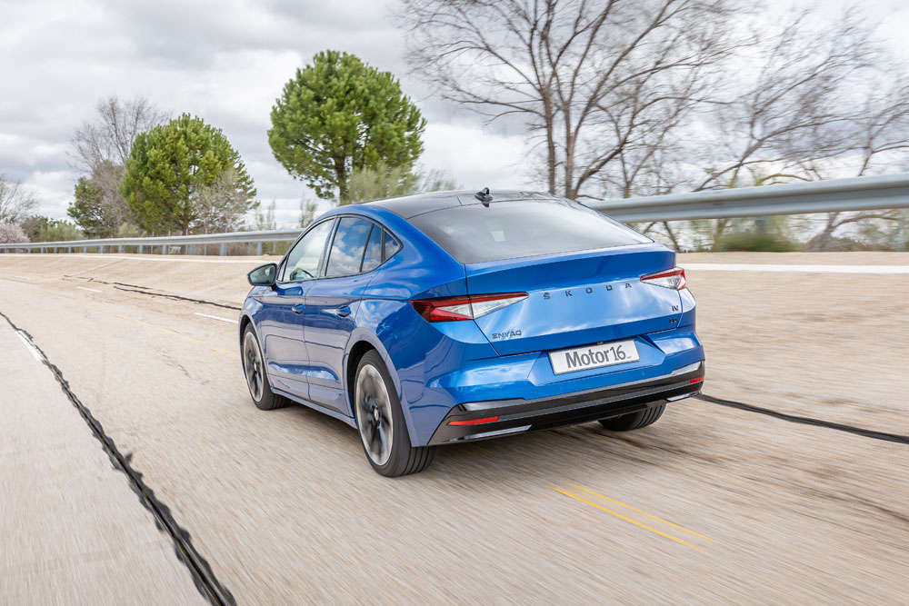 2023 skoda enyaq iv coupe prueba 1 Motor16