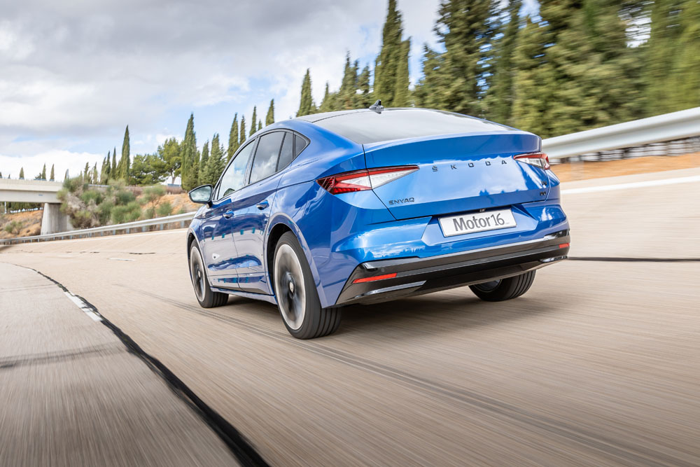 2023 skoda enyaq iv coupe prueba 2 Motor16