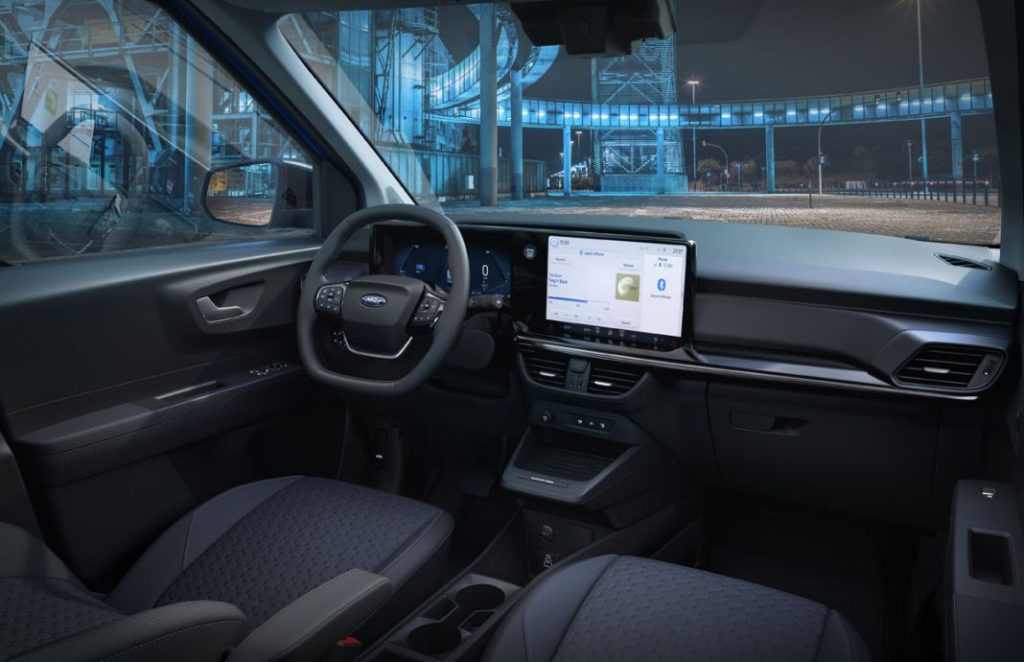 2023 FORD E TRANSIT COURIER INTERIOR 01 Motor16