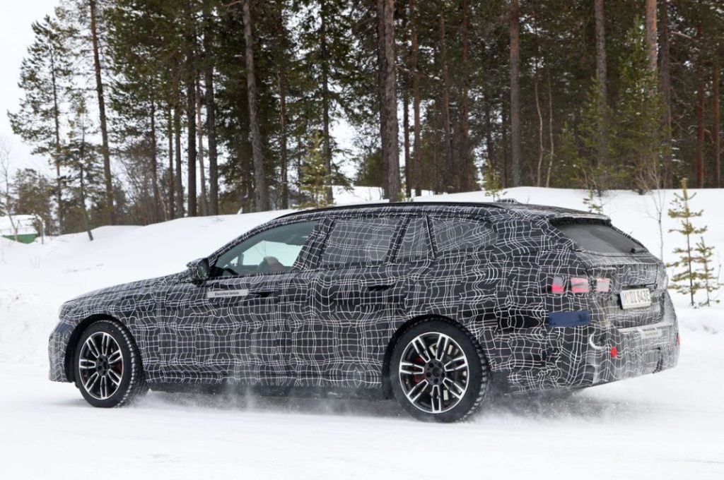 El BMW i5 Touring, espiado de nuevo 19 Motor16 BMW i5 Touring 17 Motor16