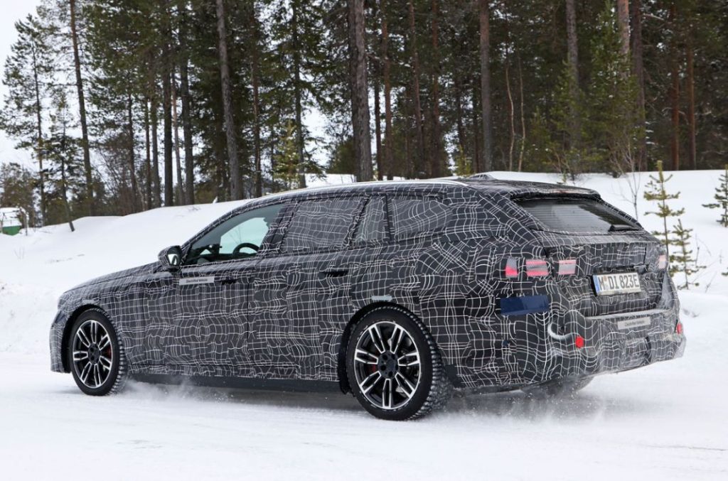 El BMW i5 Touring, espiado de nuevo 11 Motor16 BMW i5 Touring 9 Motor16