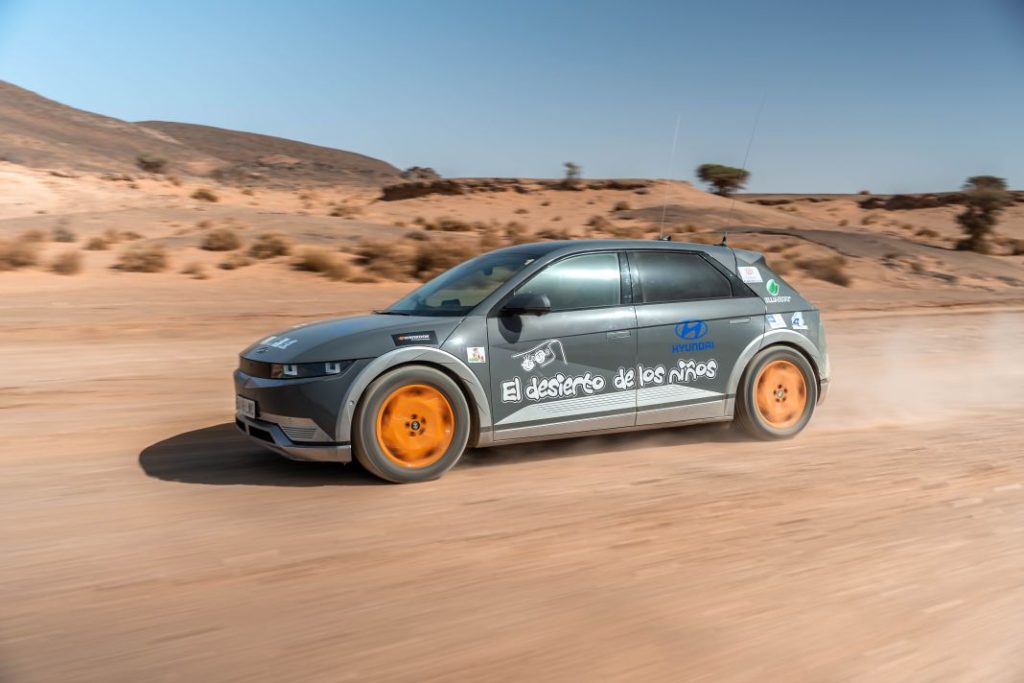 Hyundai Ioniq 5 AWD: El Desierto de los Niños ha sido más solidario que nunca… y más eléctrico 43 Motor16 El Desierto de los ninos 10 Motor16