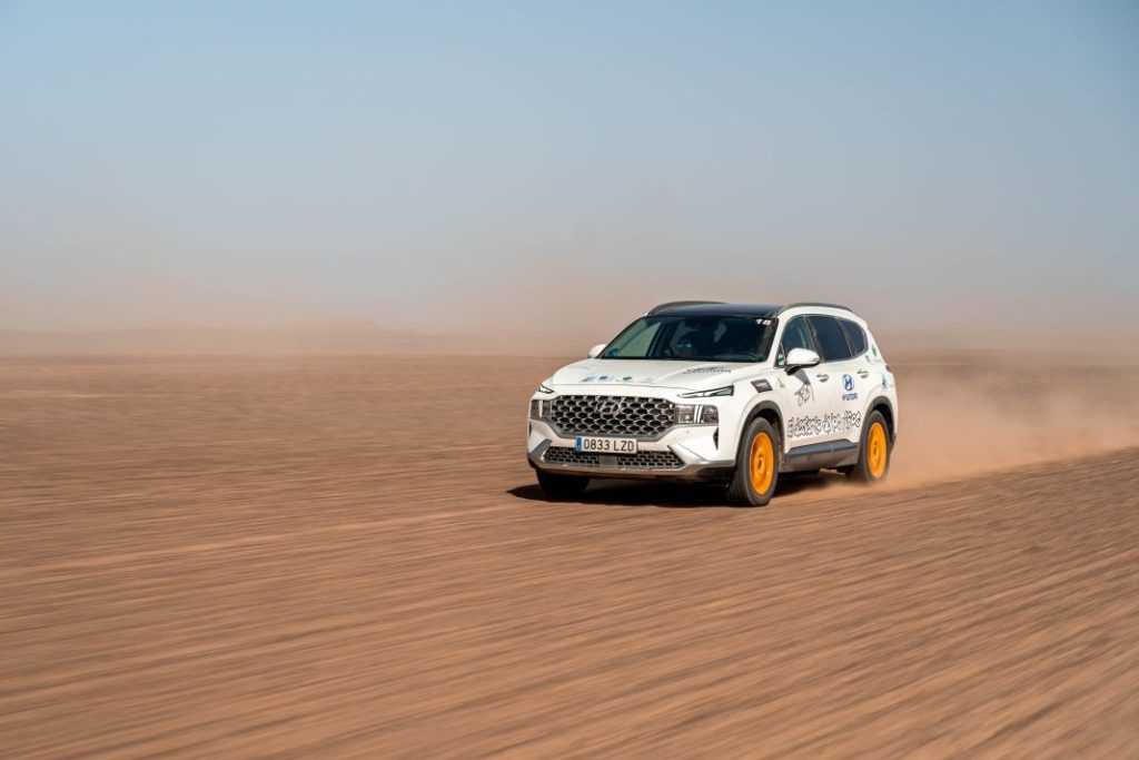 Hyundai Ioniq 5 AWD: El Desierto de los Niños ha sido más solidario que nunca… y más eléctrico 29 Motor16 El Desierto de los ninos 24 Motor16