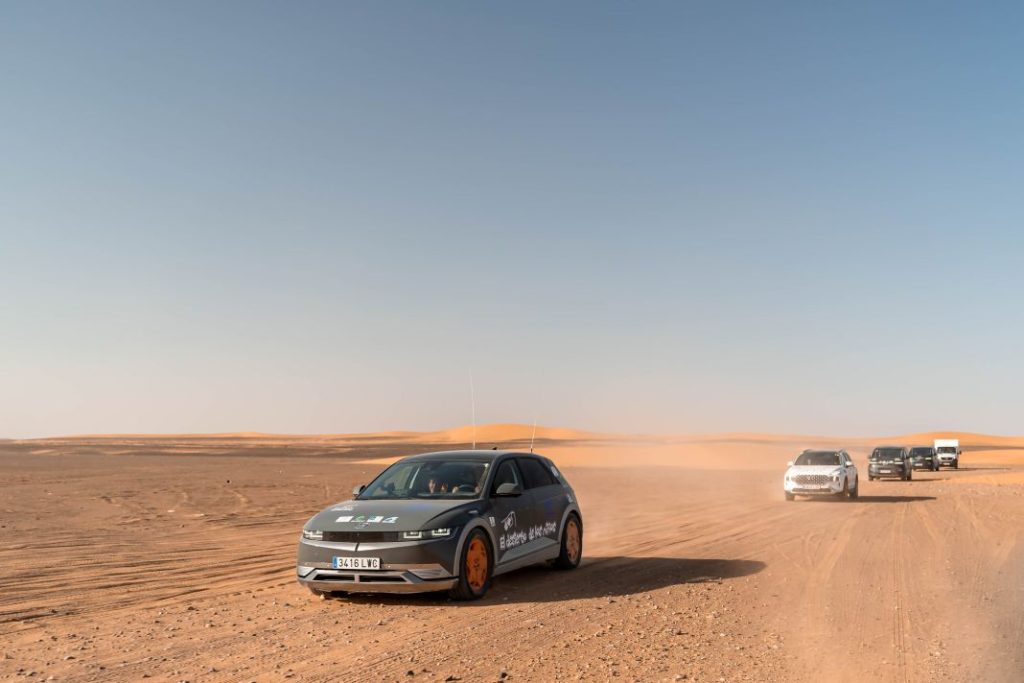 Hyundai Ioniq 5 AWD: El Desierto de los Niños ha sido más solidario que nunca… y más eléctrico 28 Motor16 El Desierto de los ninos 25 Motor16