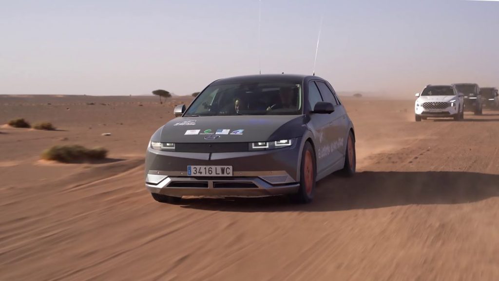 Hyundai Ioniq 5 AWD: El Desierto de los Niños ha sido más solidario que nunca… y más eléctrico 1 Motor16 El Desierto de los ninos 30 Motor16
