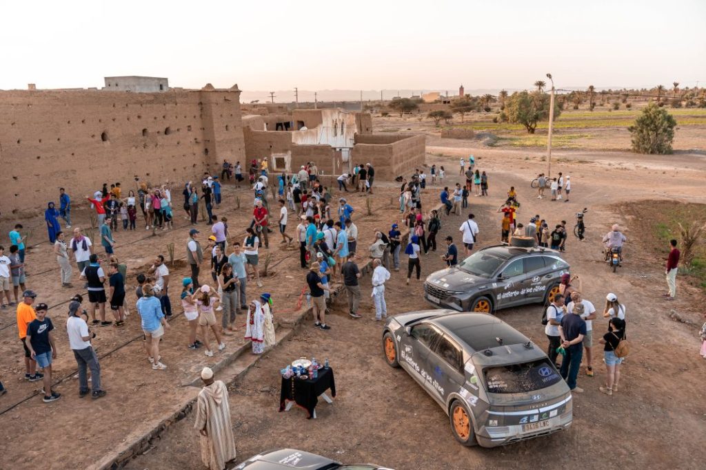 Hyundai Ioniq 5 AWD: El Desierto de los Niños ha sido más solidario que nunca… y más eléctrico 10 Motor16 El Desierto de los ninos 48 Motor16