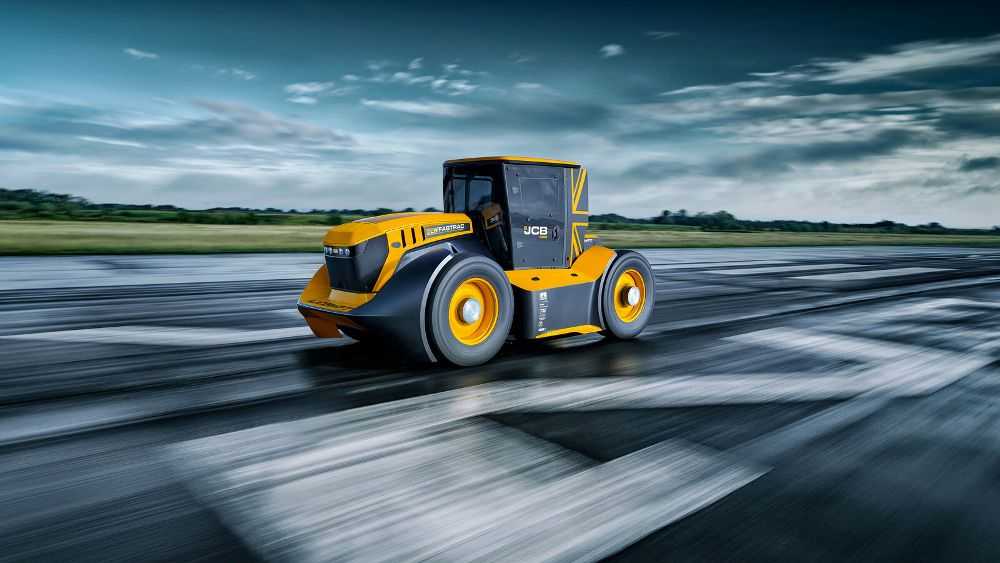 Este tractor es tan rápido como un Audi RS3. Y por eso está en el Libro Guinness de los Récords 143 Motor16 JCB Fastrac Two 1 Motor16