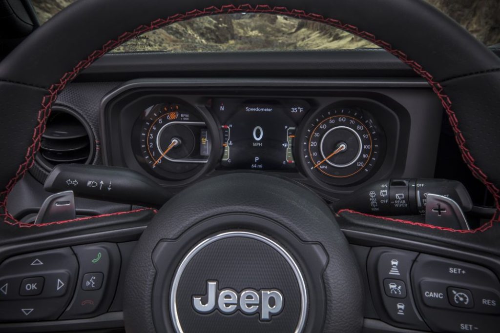 Jeep Wrangler 2024: El todoterreno más icónico de Jeep introduce importantes novedades 22 Motor16 Jeep Wrangler 2024 25 Motor16