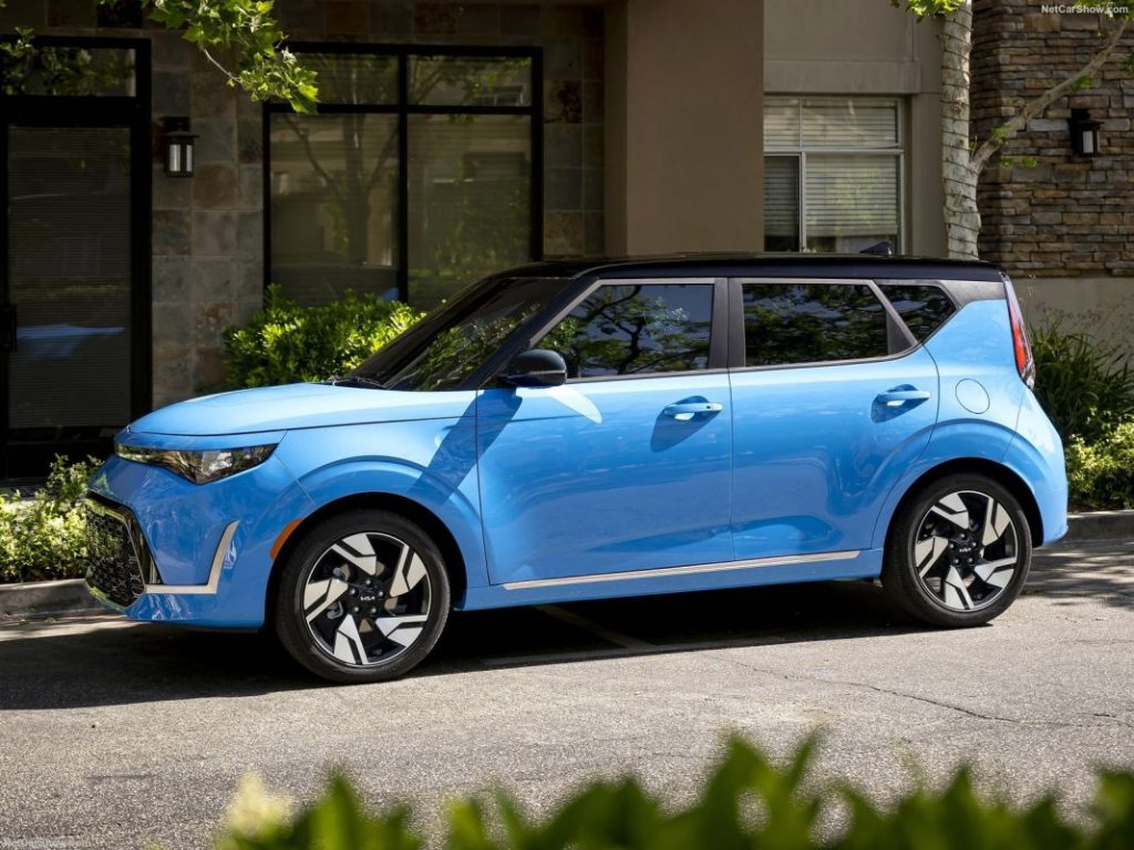 Gama electrificada de KIA. Una solución para cada necesidad, desde 18.048 euros 6 Motor16 Kia Soul 2023 1600 05 Motor16