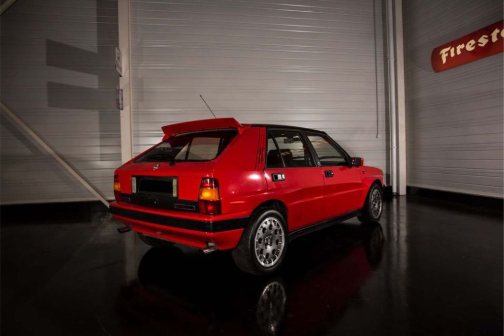 Este “falso” Ferrari 250 GT y otros cientos de automóviles clásicos buscan dueño 6 Motor16 Lancia Delta HF Integrale 16v 3 copia Motor16