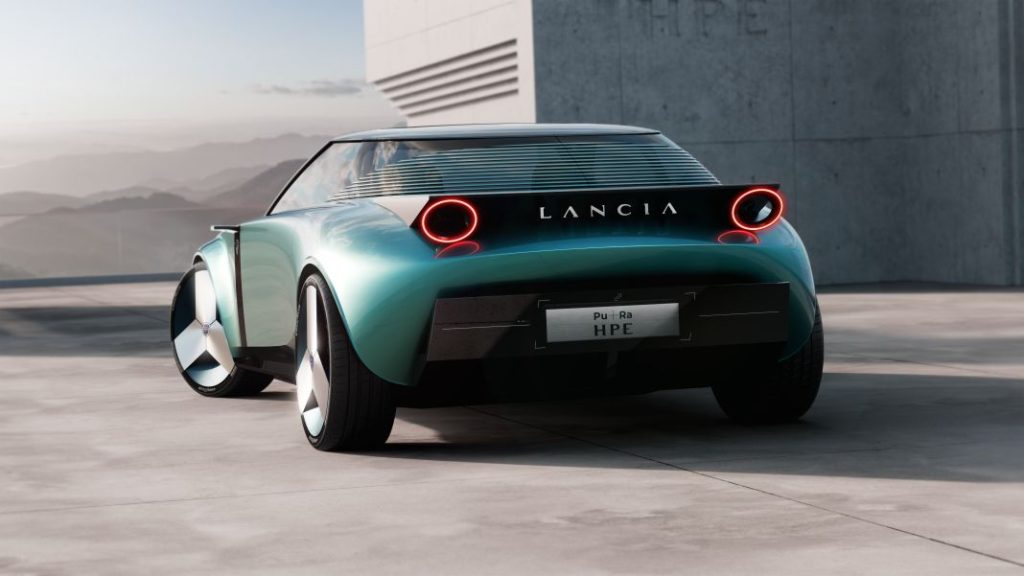 2023 Lancia Pu+Ra HPE. Imagen estática trasera.