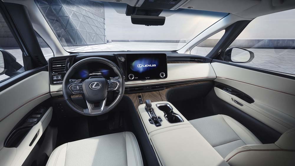 Lexus LM.