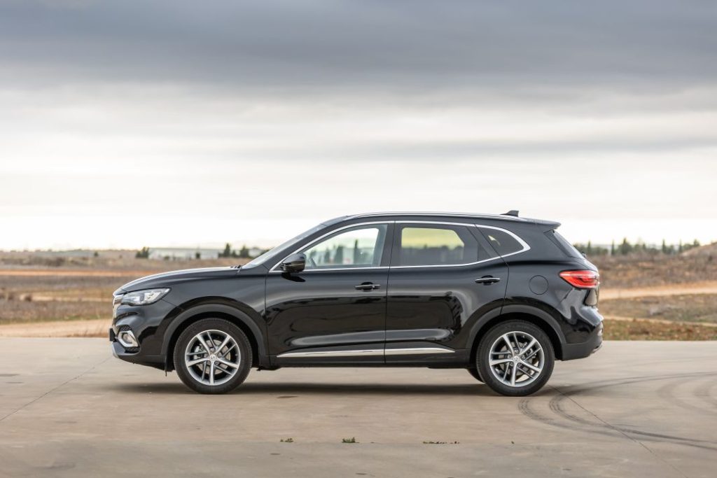 Prueba del MG HS Luxury AT: Un SUV muy equipado a precio de saldo 2 Motor16 MG HS prueba 4 Motor16